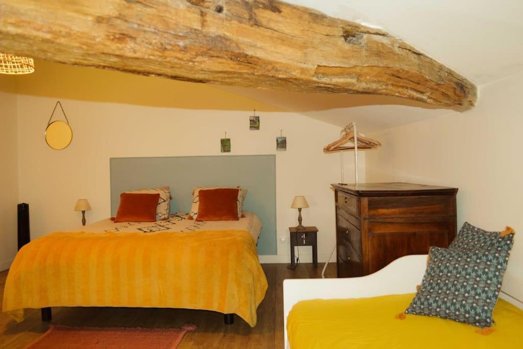 Ferienwohnung Gite A La Ferme Chaleureux Civrac-de-Blaye Exterior foto