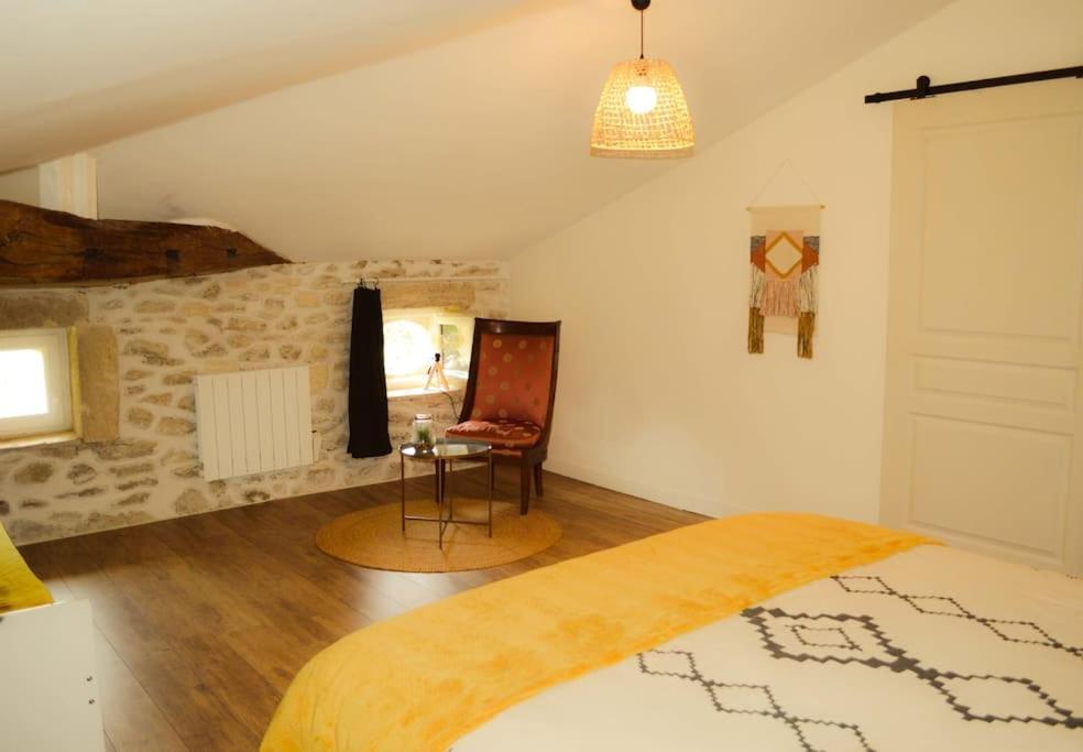 Ferienwohnung Gite A La Ferme Chaleureux Civrac-de-Blaye Exterior foto